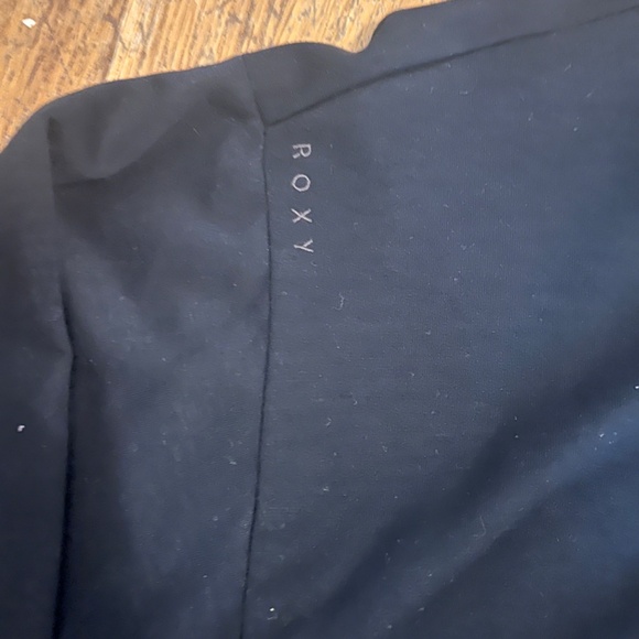 Roxy Crewneck - Picture 2 of 4